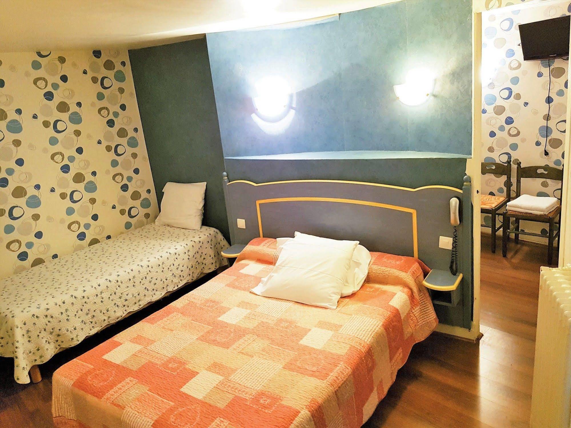 Ibis Styles Paris Gare De L'Est Magenta Hotel Exterior photo