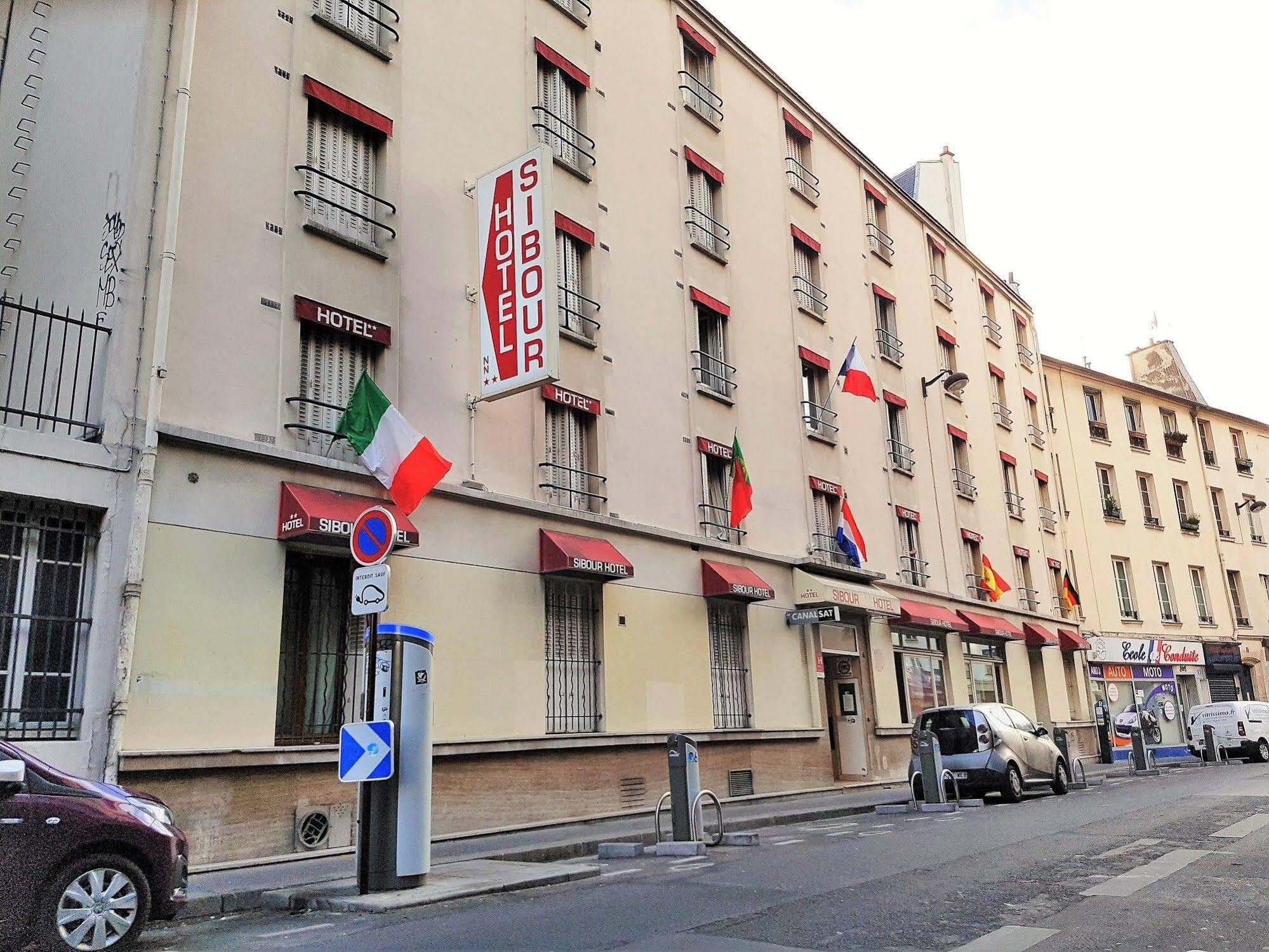 Ibis Styles Paris Gare De L'Est Magenta Hotel Exterior photo